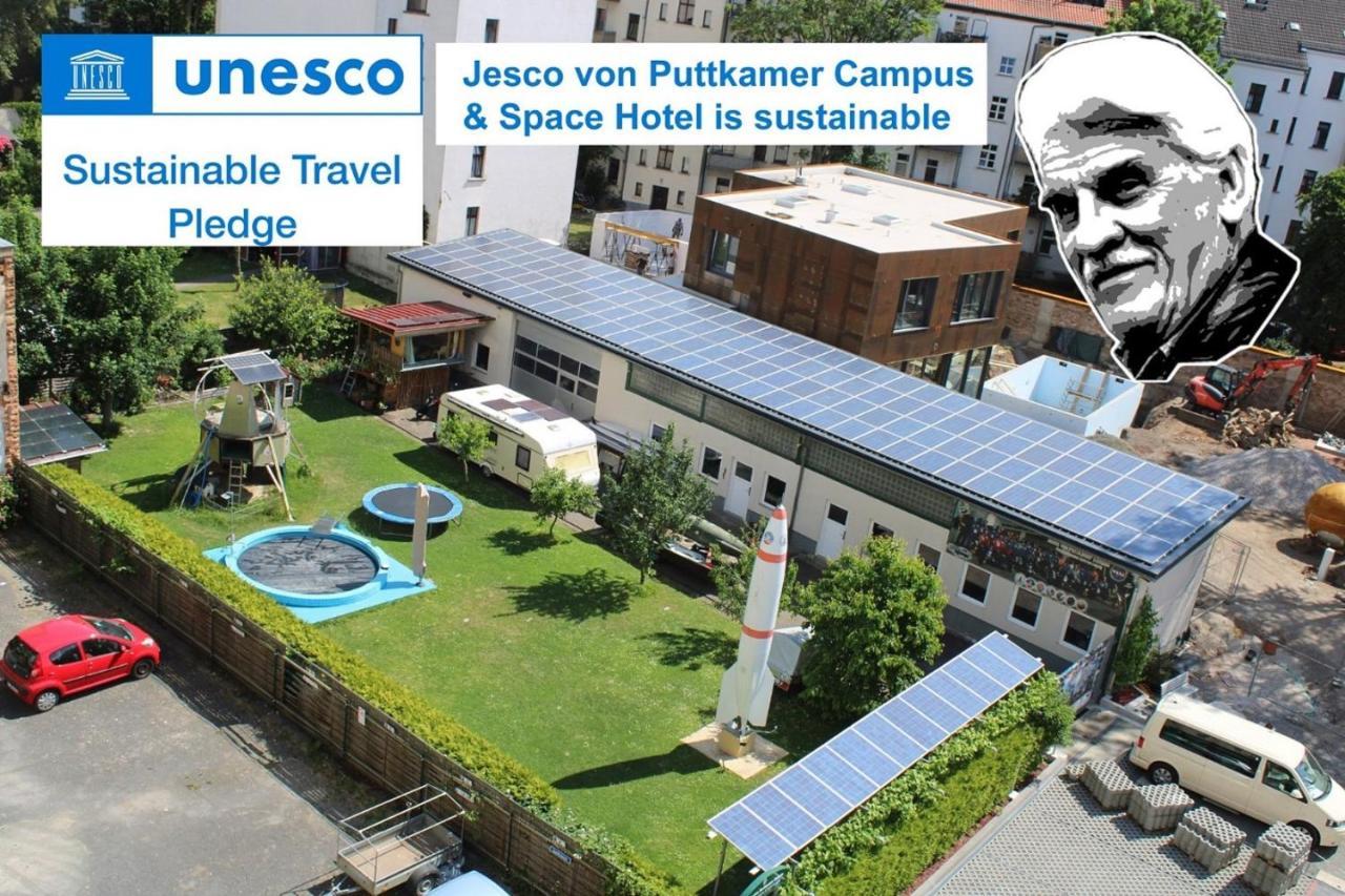 Space Hotel Im Campus Der Jvp Schule Leipzig Exterior foto