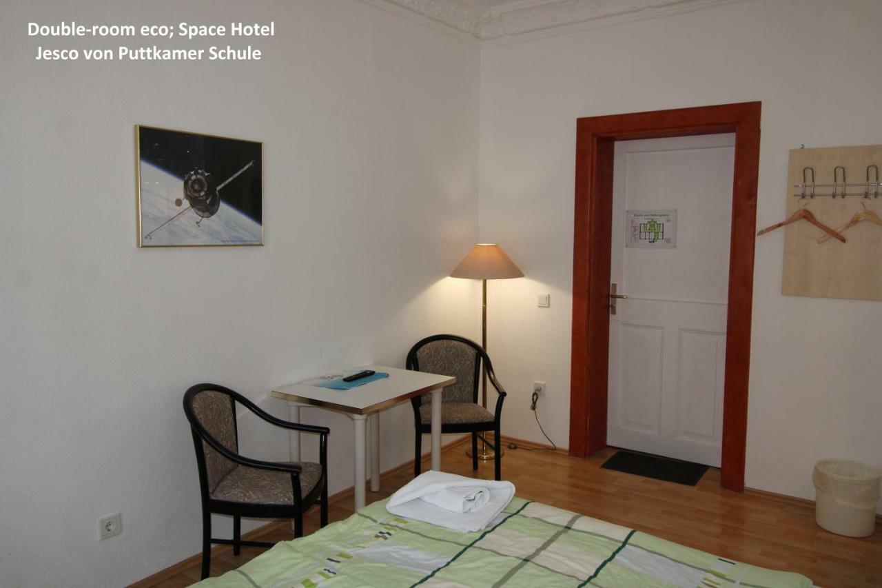 Space Hotel Im Campus Der Jvp Schule Leipzig Exterior foto