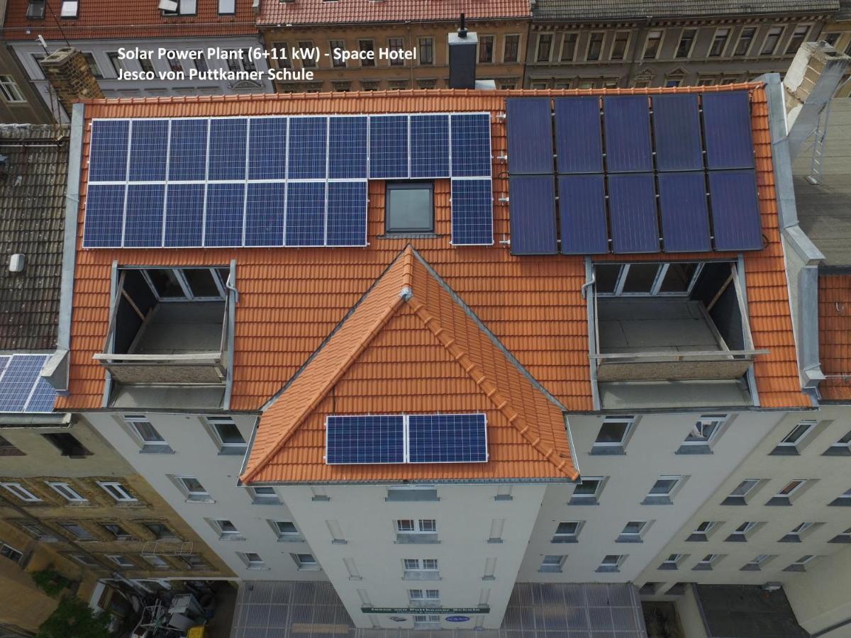 Space Hotel Im Campus Der Jvp Schule Leipzig Exterior foto